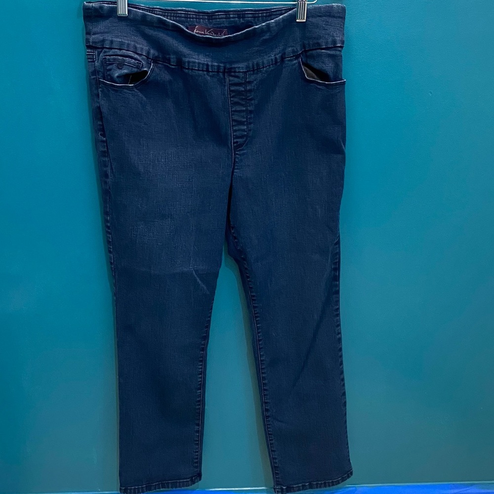 EUC Gloria Vanderbilt pull on Jeans Sz 18 Dark Blue